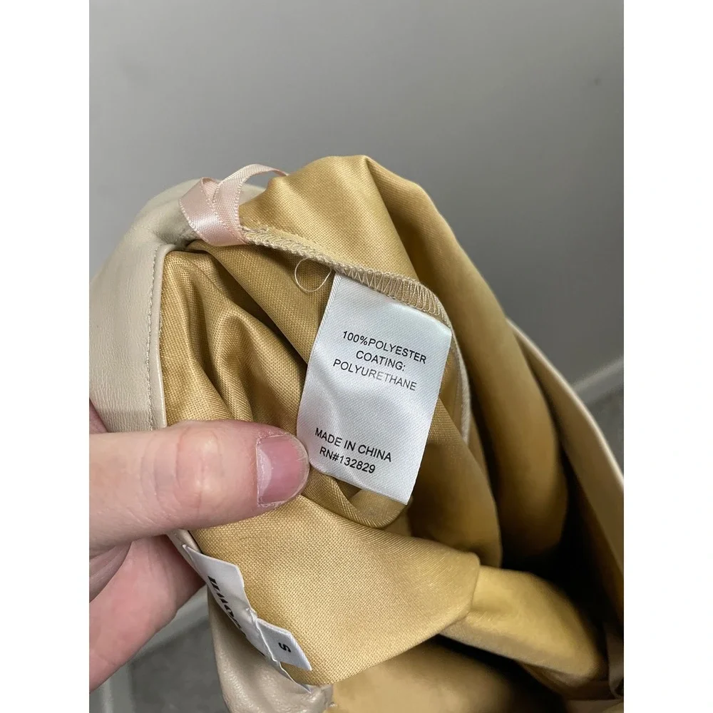 NWT‎ Jasmine Buckled Skirt in Sand Size Small Preppy Academia